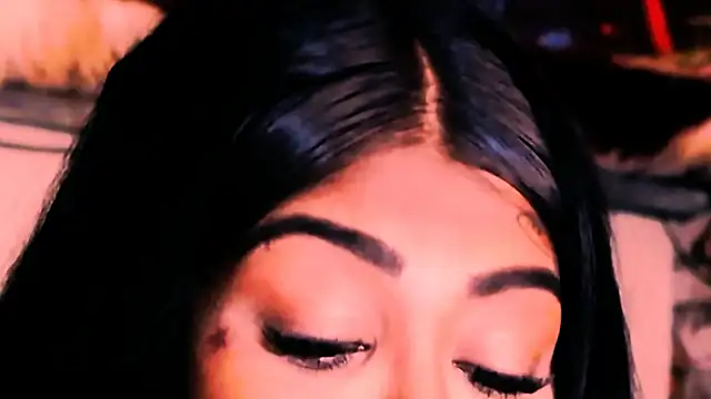 indian_dreamgirl élő XXX-chatje