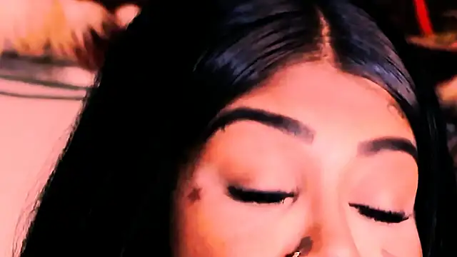 XXX chat uživo modela indian_dreamgirl