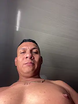 Spicy_Nesss élő XXX-chatje