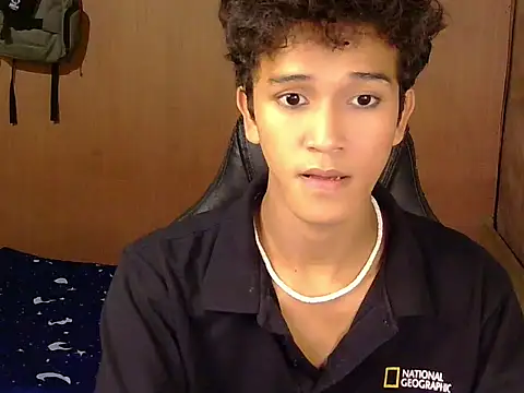 عرض كام hugekenbigcock