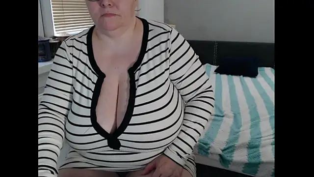 Sweetboobs Webcam-Show