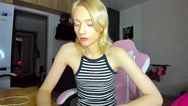 _Alice_Kitty Chat XXX in diretta