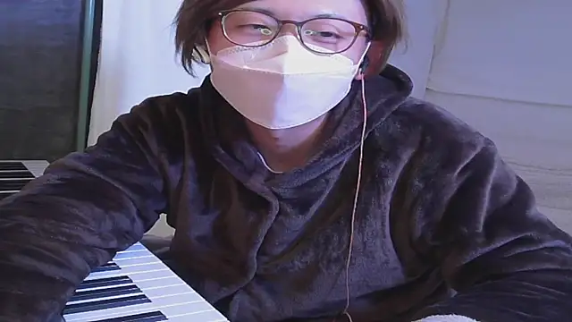 You_Aoi: διαδικτυακό σόου στην κάμερα