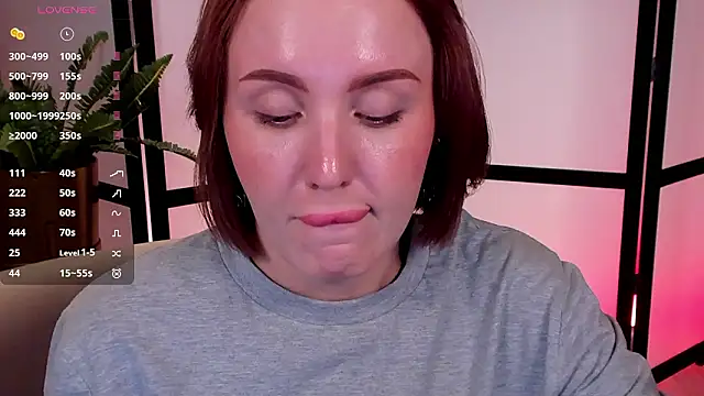 LianaFord – Naživo XXX chat