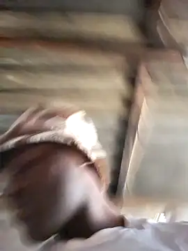 Petrossa élő XXX-chatje