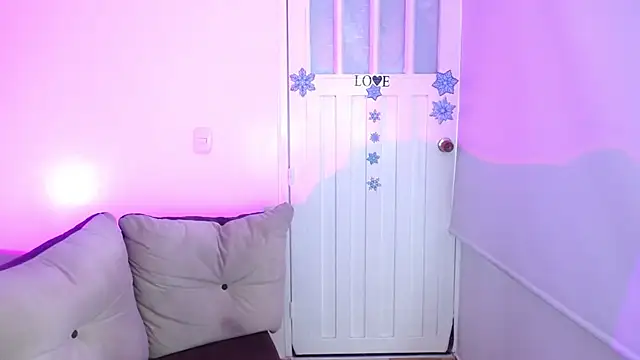 milfrousse Show in webcam