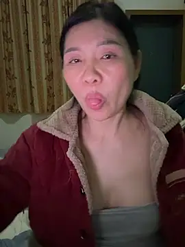 xiiuuff18のライブXXXチャット