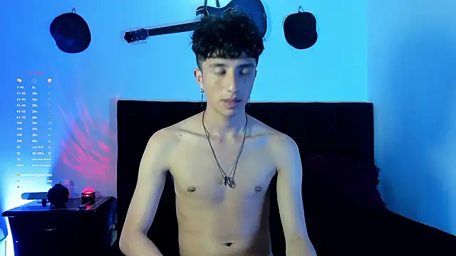 mhatias_ Chat XXX live