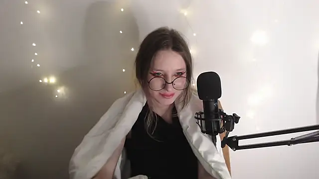 _Hanna_Moon_ Chat XXX in diretta