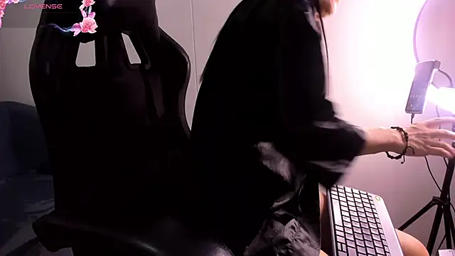 Pertunjukan Kamera Web ShaunaDream