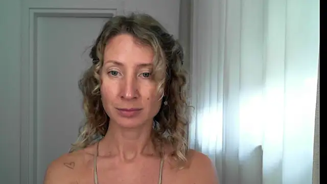 Chat XXX ao vivo de Paevoa