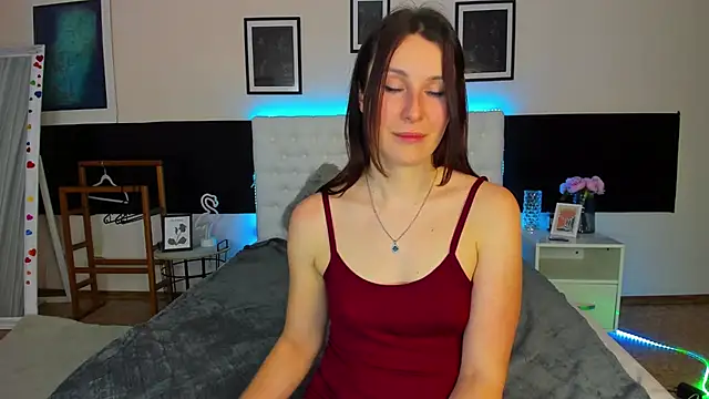 KiraNeeww: онлайн-секс-чат