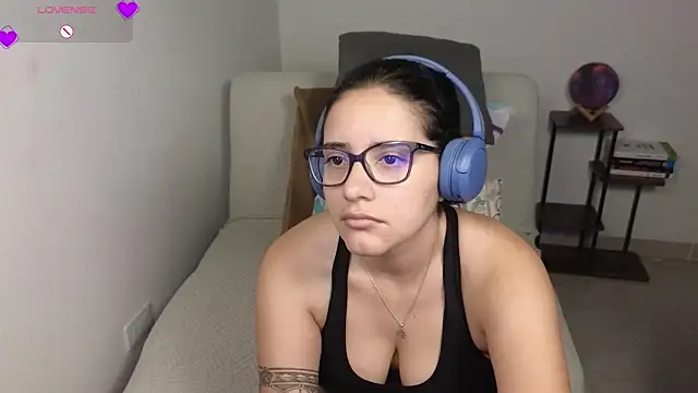 blue__moon_ élő XXX-chatje