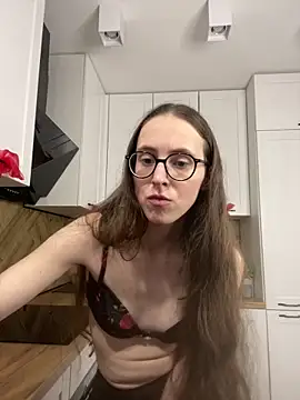 MartiniiSelenna 即時 XXX 聊天