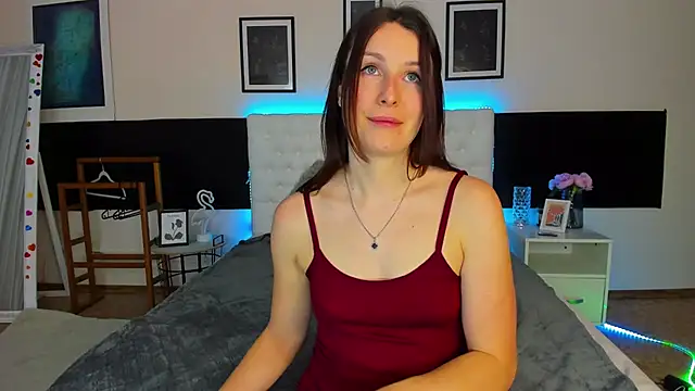 KiraNeeww's Live XXX Chat