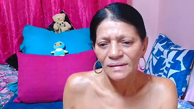 SLUTTYROXY's Live XXX Chat