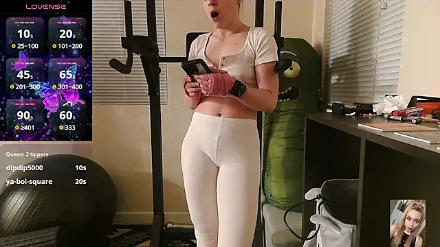 Blondiewithanass 即時 XXX 聊天