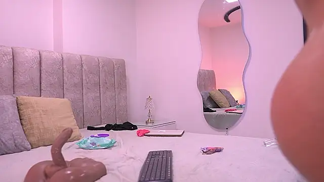 violeta_aroca élő XXX-chatje