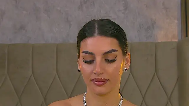 AmyBlair Adlı Modelin Canlı XXX Sohbeti