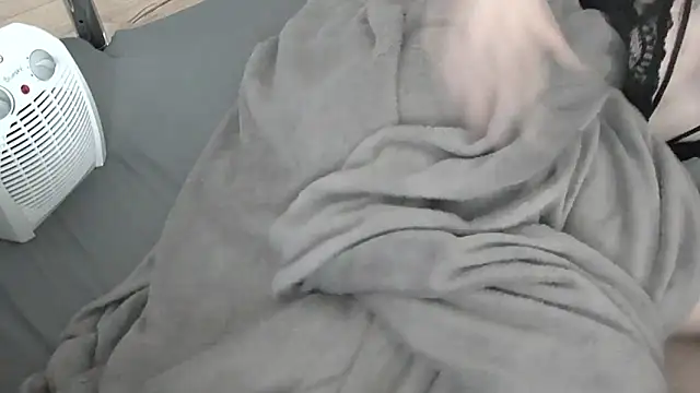 دردشة CeriseLapine الجنسية المباشرة