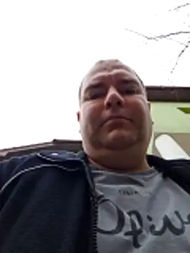 Andrew1900529 live XXX chat