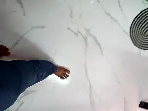 adicma123 élő XXX-chatje