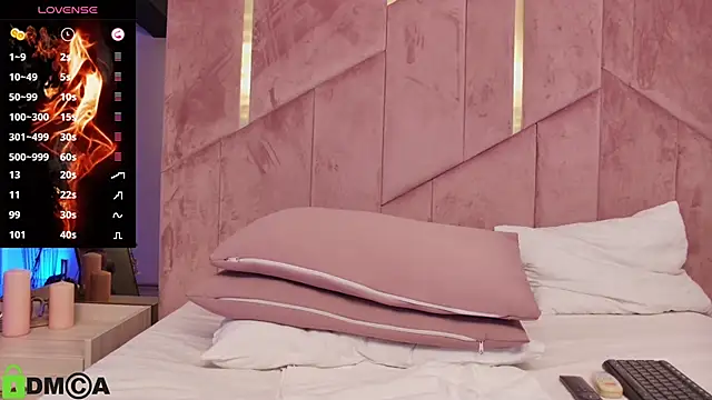 SelenaDaze élő XXX-chatje