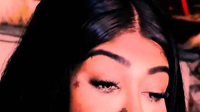 Czat XXX na żywo – indian_dreamgirl