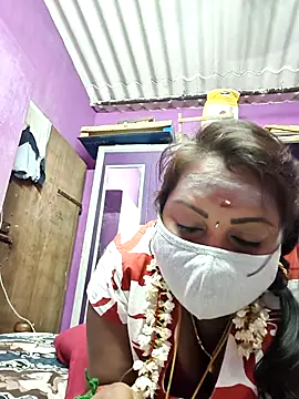 Pokazy przed kamerką – Tamil_Hot_Priya