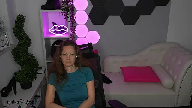 Chatroom XXX en direct de AnnikaRose