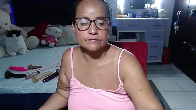 แชท XXX สดของ pervert_mommy_