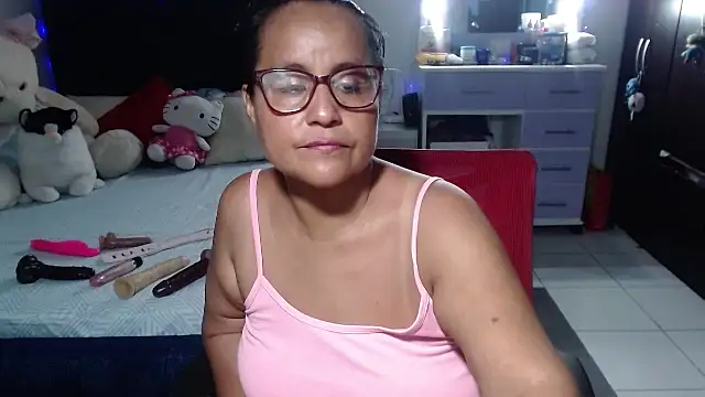 Chat XXX en directo de pervert_mommy_