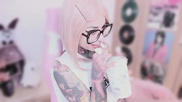 دردشة NikkiRamone الجنسية المباشرة