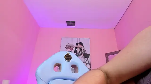 Chatroom XXX en direct de Adri_gomez_x