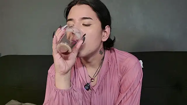 Angel-umbra élő XXX-chatje