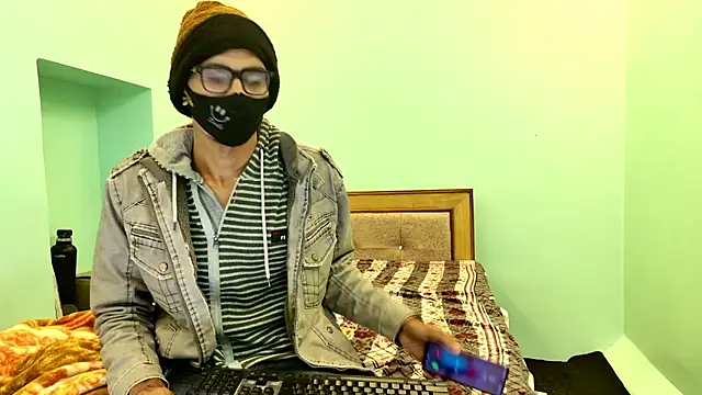 zihan777 Adlı Modelin Web Kamerası Şovu