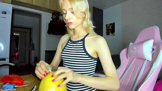 _Alice_Kitty 即時 XXX 聊天