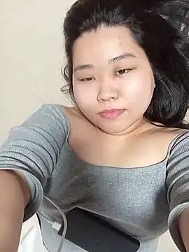 Sofy_Noir Adlı Modelin Canlı XXX Sohbeti