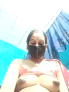 Nandani-758: онлайн-секс-чат