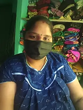 Villageanuty Adlı Modelin Canlı XXX Sohbeti