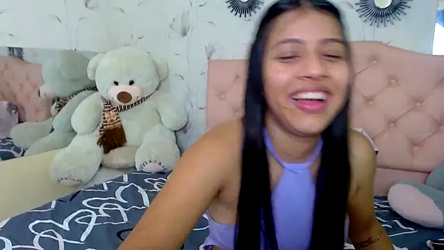 XXX chat uživo modela zara_cute
