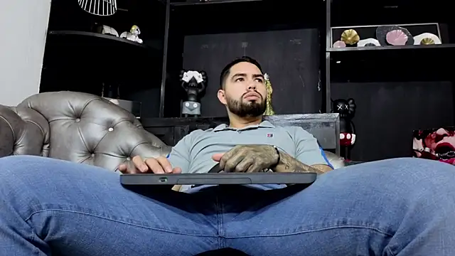 matteosantos: απευθείας συνομιλία ΧΧΧ