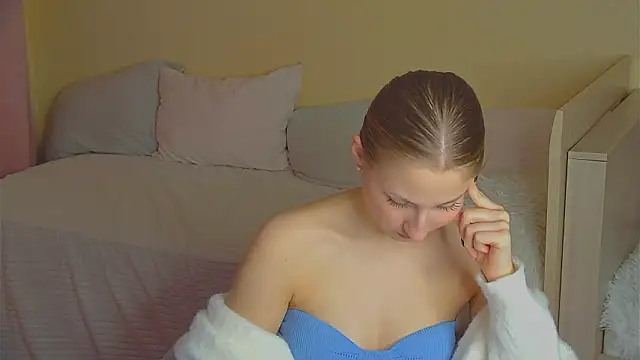 BritneyCruze Adlı Modelin Canlı XXX Sohbeti