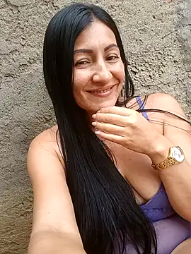 Živý XXX chat maturexxxnaughty