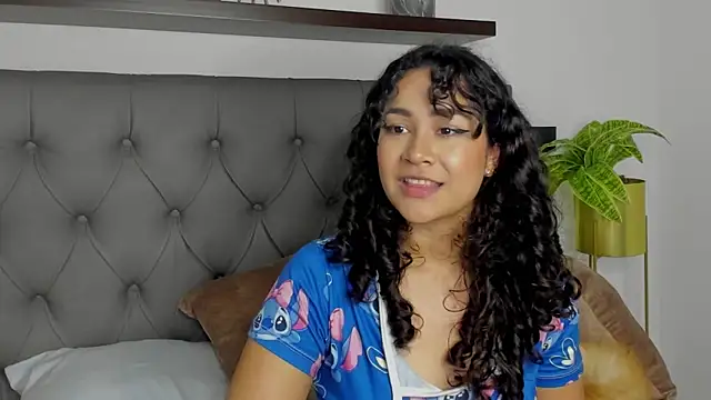 Chat XXX ao vivo de rossie_lanie_