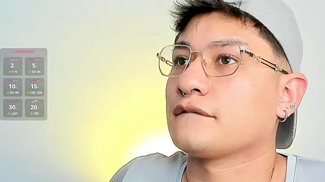 Theo_Rowan 即時 XXX 聊天