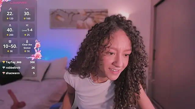 Chatroom XXX en direct de ChloeMoreti