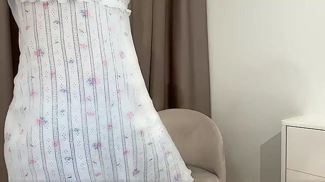 ShySchoolGirl's Live XXX Chat