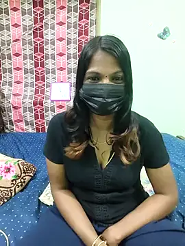 Tamil_Ishu: διαδικτυακό σόου στην κάμερα