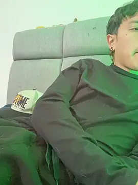 NaytonFreeman Show in webcam